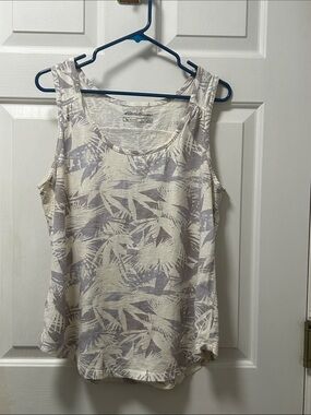 Eddie Bauer Soft Scoop Neck Printed Tank Top - Tropical Leaf Print Size Large